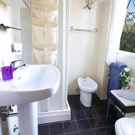 Sleeps 6 Ранко