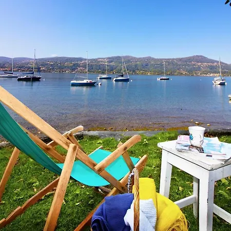 Вилла Sleeps 6 *