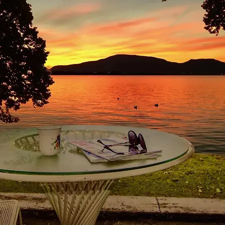 Villa Sleeps 6 Ranco